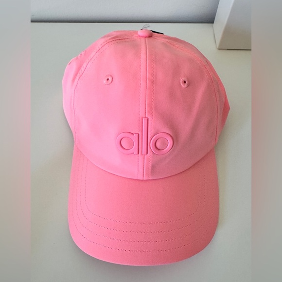 NWT Alo Yoga Performance Off-Duty Cap Neon Bubblegum Authentic - Picture 4 of 5